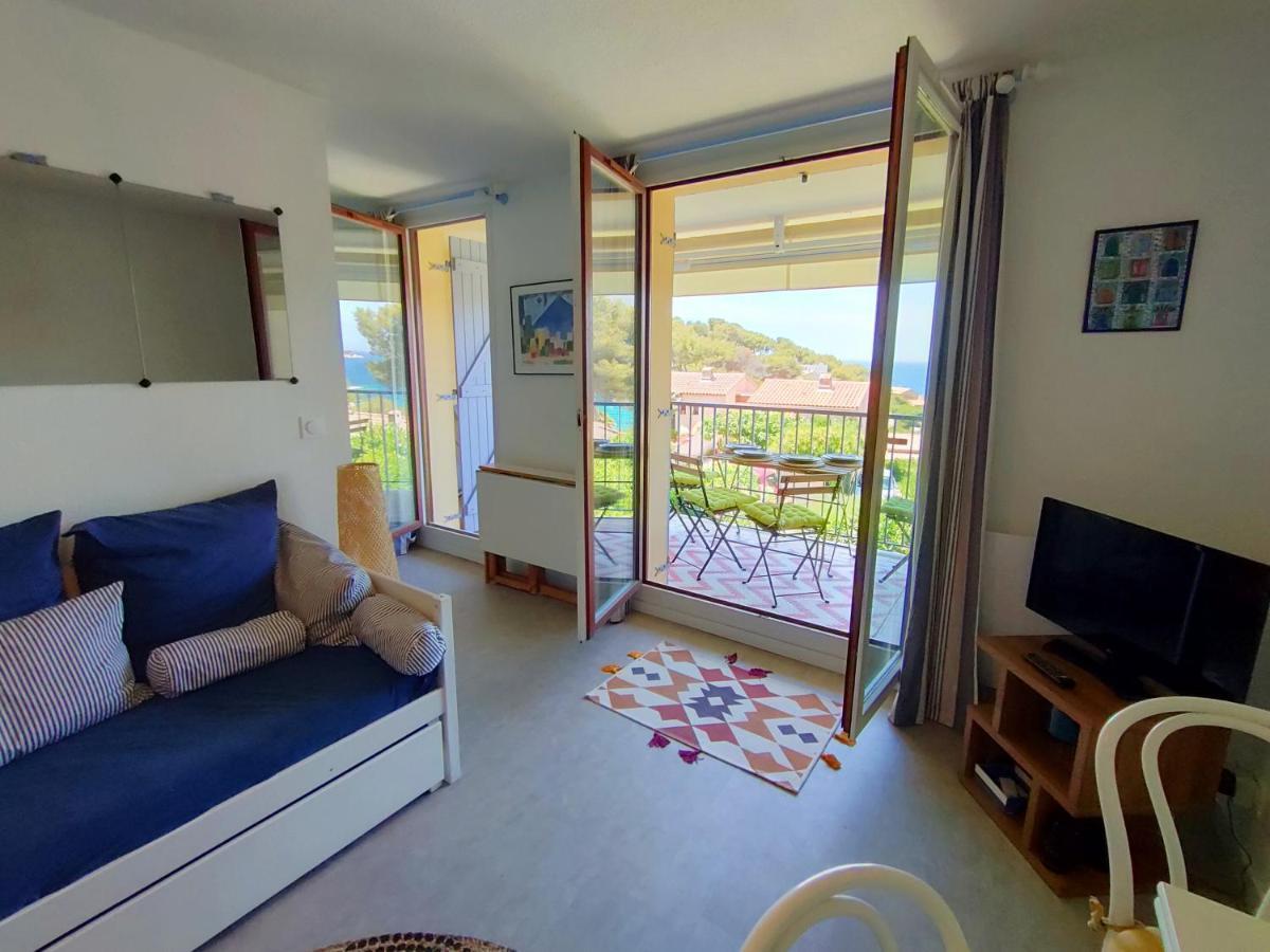 Appartement Avec Terrasse Vue Mer, Proximite Plage, Place Parking Sanary-sur-Mer Exterior photo