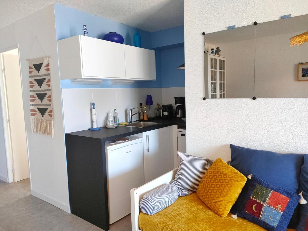 Appartement Avec Terrasse Vue Mer, Proximite Plage, Place Parking Sanary-sur-Mer Exterior photo